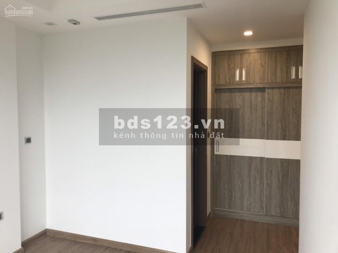 Cần bán căn 2 ngủ 70m bao phí, full NT tại Green Bay, Giá 2.9 tỷ, LH: 0352781220