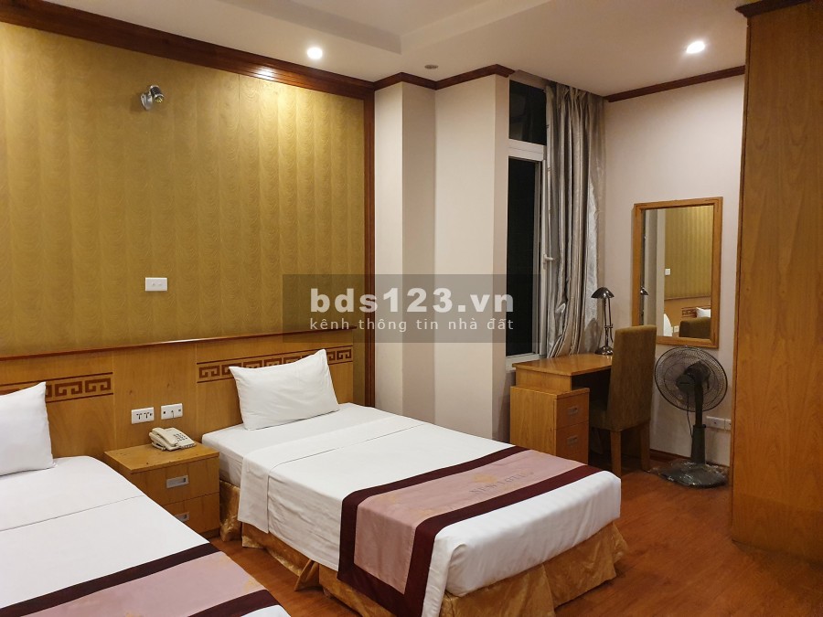 Bán khách sạn Phố Thọ Tháp - Cầu Giấy, 137m2, 9T, 30 phòng, 67 tỷ.