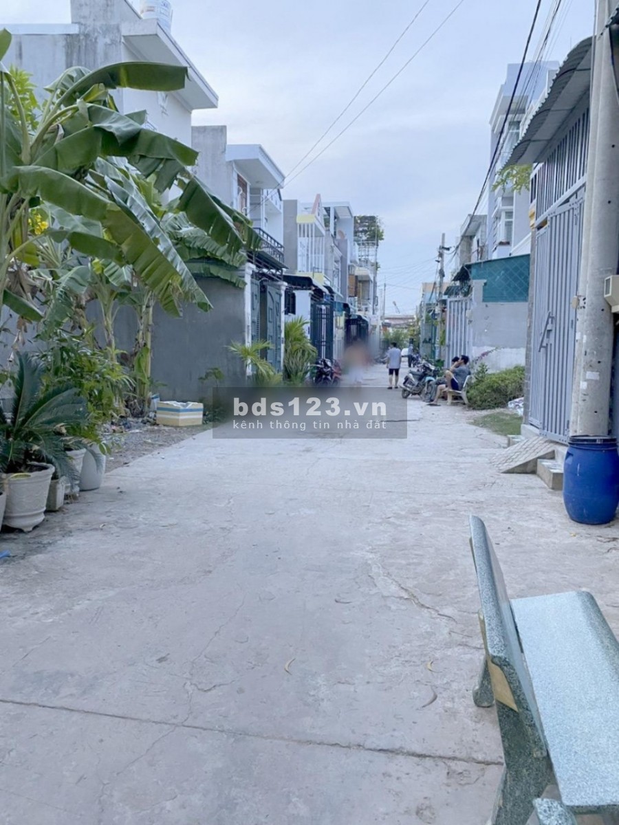 Bán lô đất nền thổ cư 65m2 HXH đường Lò Lu, P.Trường…