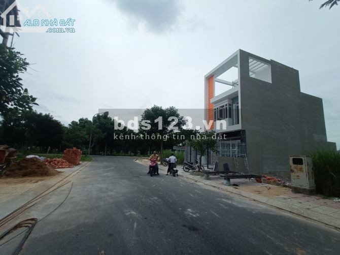 Tết đến xuân về mua đất tại KDC Home Garden chỉ 700 triệu/ nền