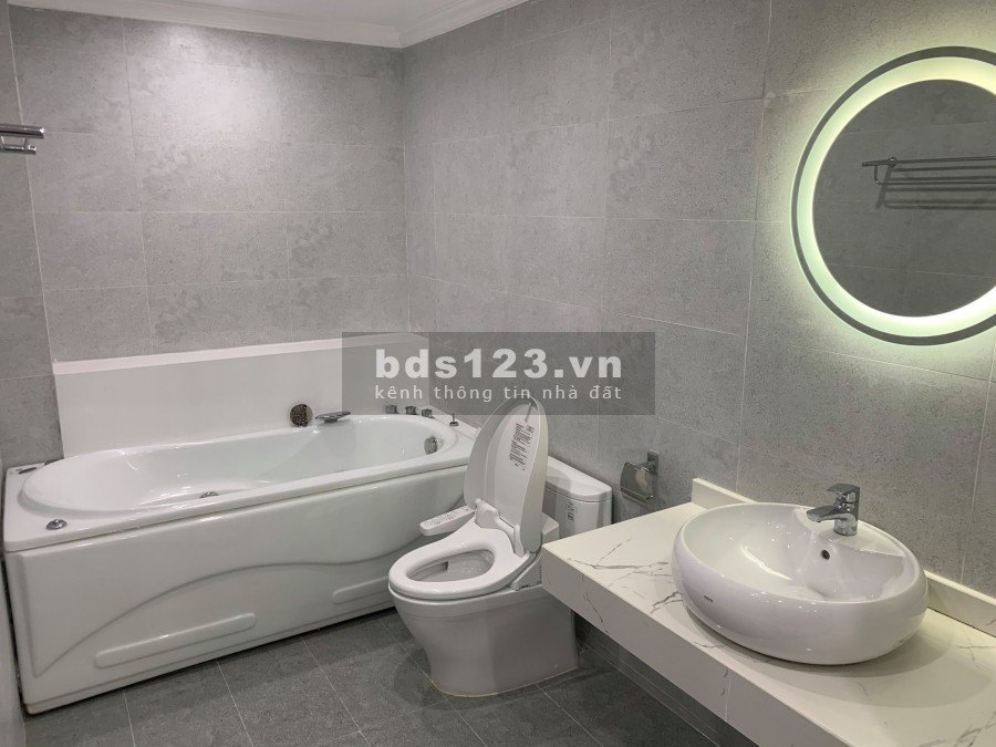 Mặt Phố LÊ THANH NGHỊ - Khu VIP Hai Bà Trưng. Mở Cửa Là Có Tiền