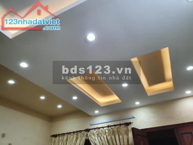Bán nhà Tân Thụy, Phúc Đồng 52m2 x 4 tầng, 4.5m MT, giá 3.5 tỷ, Lô góc, Thông Ô tô, Kd.
