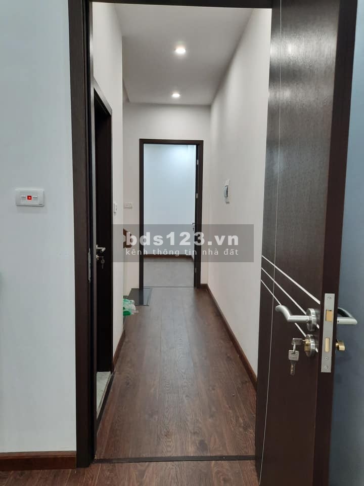 Bán nhà đẹp mới xây 5 tầng x 50m2 ngõ 121 An Dương Vương giá 6,1 tỷ. LH 0912442669