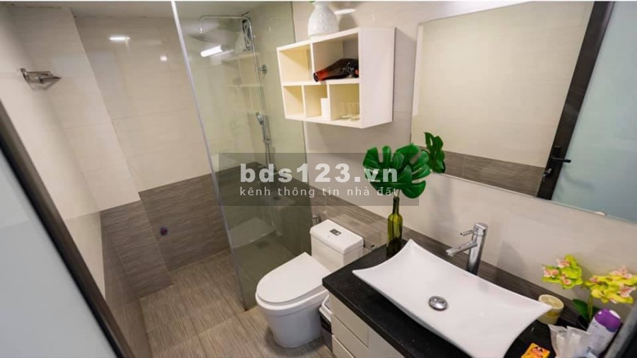Bán nhà đẹp mới xây 5 tầng x 50m2 ngõ 121 An Dương Vương giá 6,1 tỷ. LH 0912442669