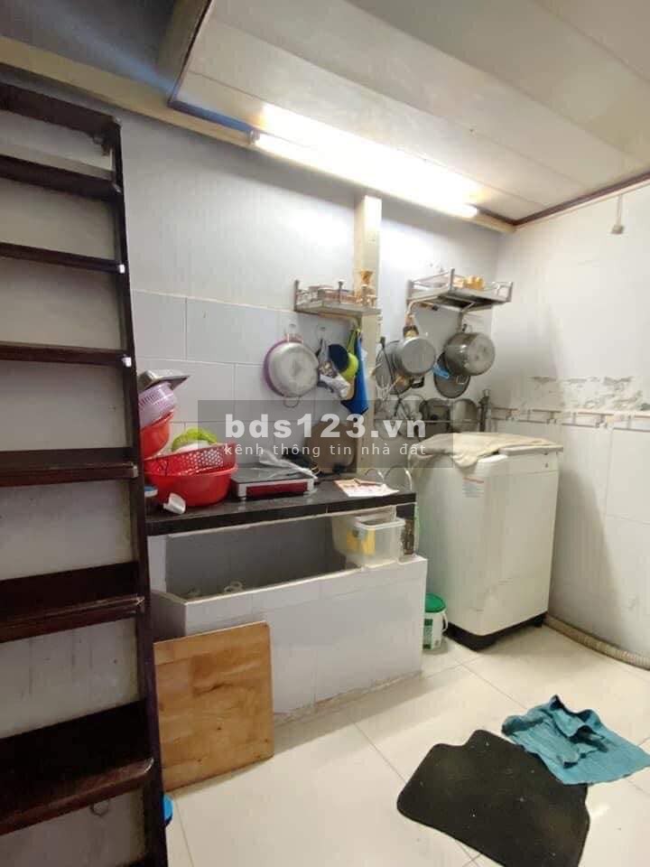 Nhà Thành Thái Quận 10, 2 phòng ngủ, giá chỉ nhỉnh 1Tỷ.