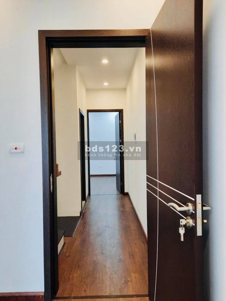 Hiếm !Nhà phân lô cực đẹp, ngõ 121 An Dương Vương – Tây Hồ, 52m2 * 5T, giá 6,1 tỷ. (lô góc)