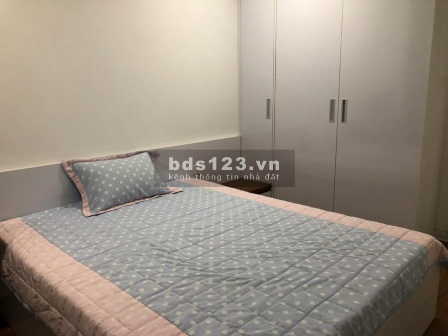 Cho thuê chung cư Time Tower Lê Văn Lương 3 ngủ full 11.5 triệu. Lh 0377983070