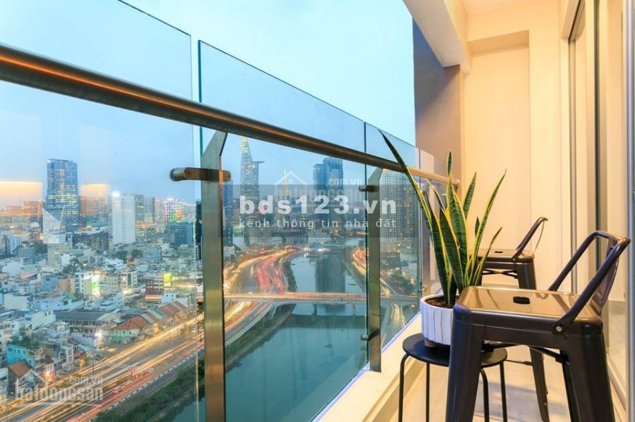 Cần cho thuê căn hộ chính chủ 65m2, 2 PN, đủ đồ dùng, cc Masteri Millennium, giá 15.5 triệu/tháng, LHCC