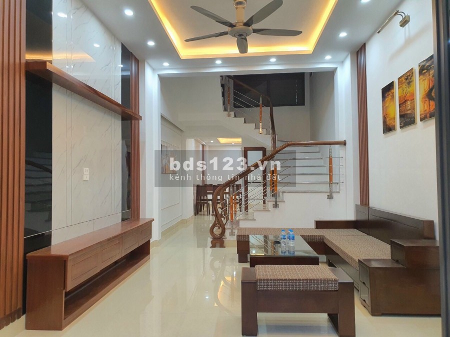 Bán nhà phố Lê Viết Quang, Ph. Ngọc Châu, 56.9m2, mt 4m, 3 tầng, 2 tỷ 150
