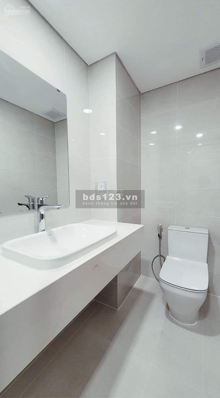 Cần cho thuê căn hộ chính chủ 65m2, 2 PN, đủ đồ dùng, cc Masteri Millennium, giá 15.5 triệu/tháng, LHCC