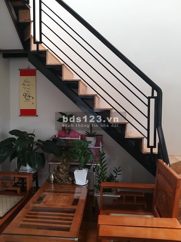 Nhà đất Đà lạt nhà rộng rãi thoáng mát có miếng đất có thể làm phòng trọ vị trí đẹp thuận tiện cho việc định cư lâu dài