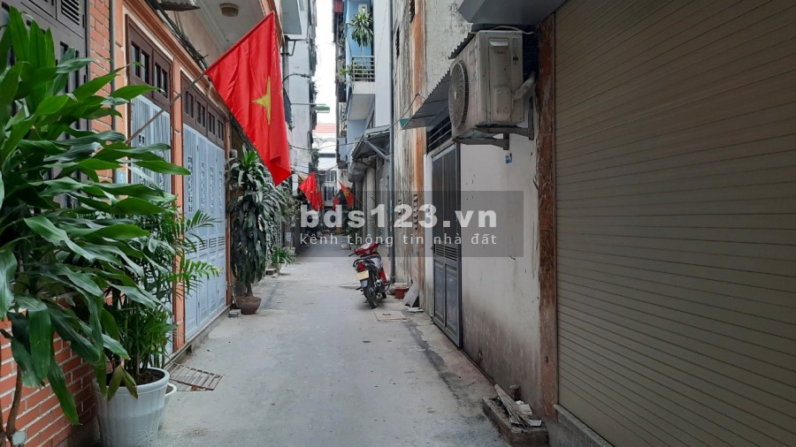 Đón tết nhà vị trí đẹp 42m2 gần ngã tư Vạn Phúc, SĐCC - Chỉ có một căn
