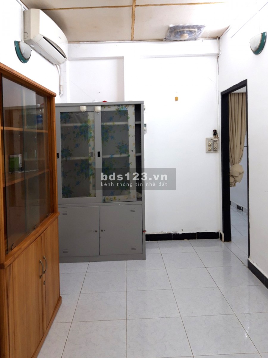 Cho thuê nhà nguyên căn hẽm cách mặt đường chính 30 m, 39 BIS đường Đặng Dung, Phường Tân Đinh, Quận 1