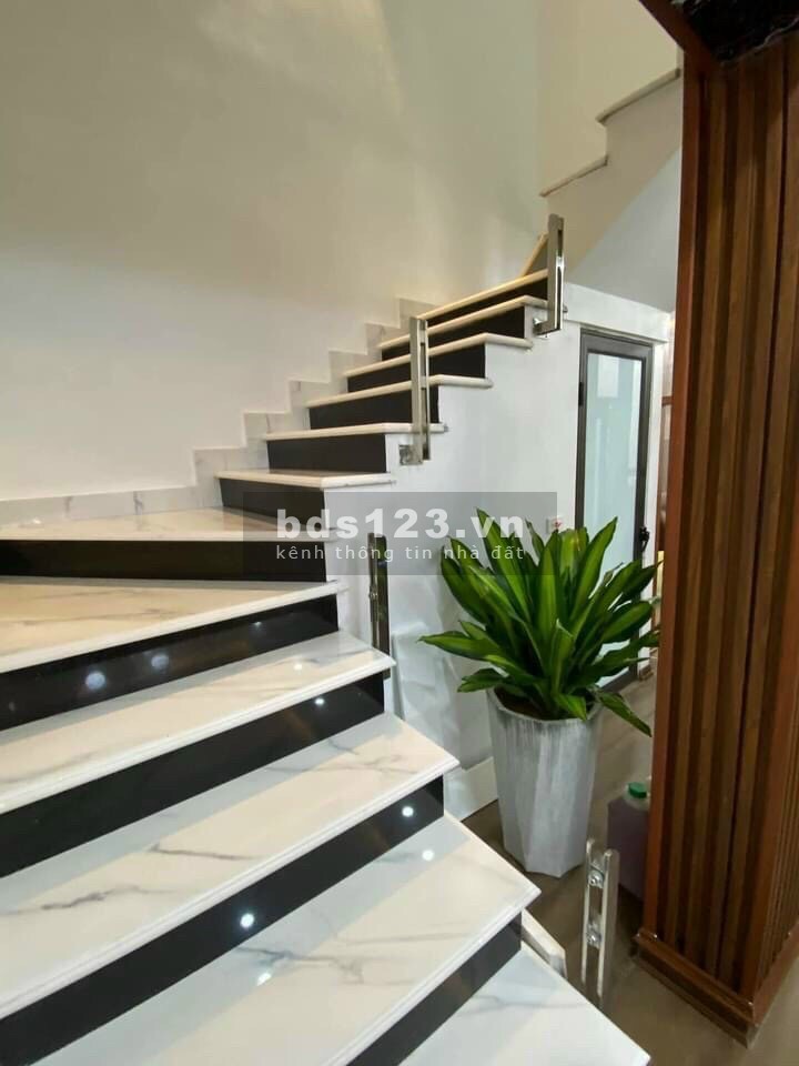 Bán nhà gần Ngã 6, TP Hải Dương 78m2, 3 tầng, mt 6m, 3.5 tỷ, nhà cực đẹp