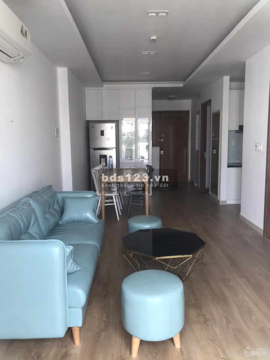 Có căn hộ 74m2, 2 PN, có sẵn nội thất, cc Sky Center, chính chủ cho thuê giá 16 triệu/tháng