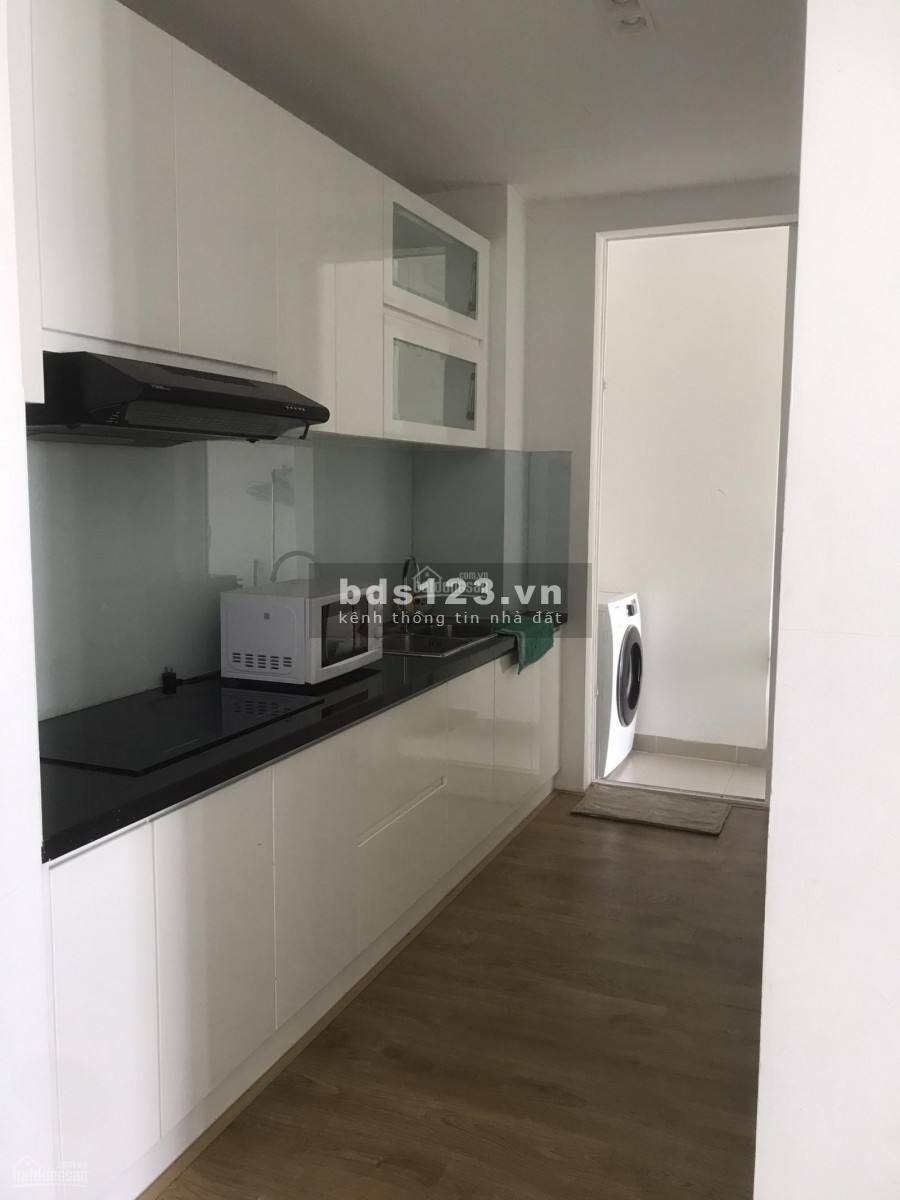 Có căn hộ 74m2, 2 PN, có sẵn nội thất, cc Sky Center, chính chủ cho thuê giá 16 triệu/tháng