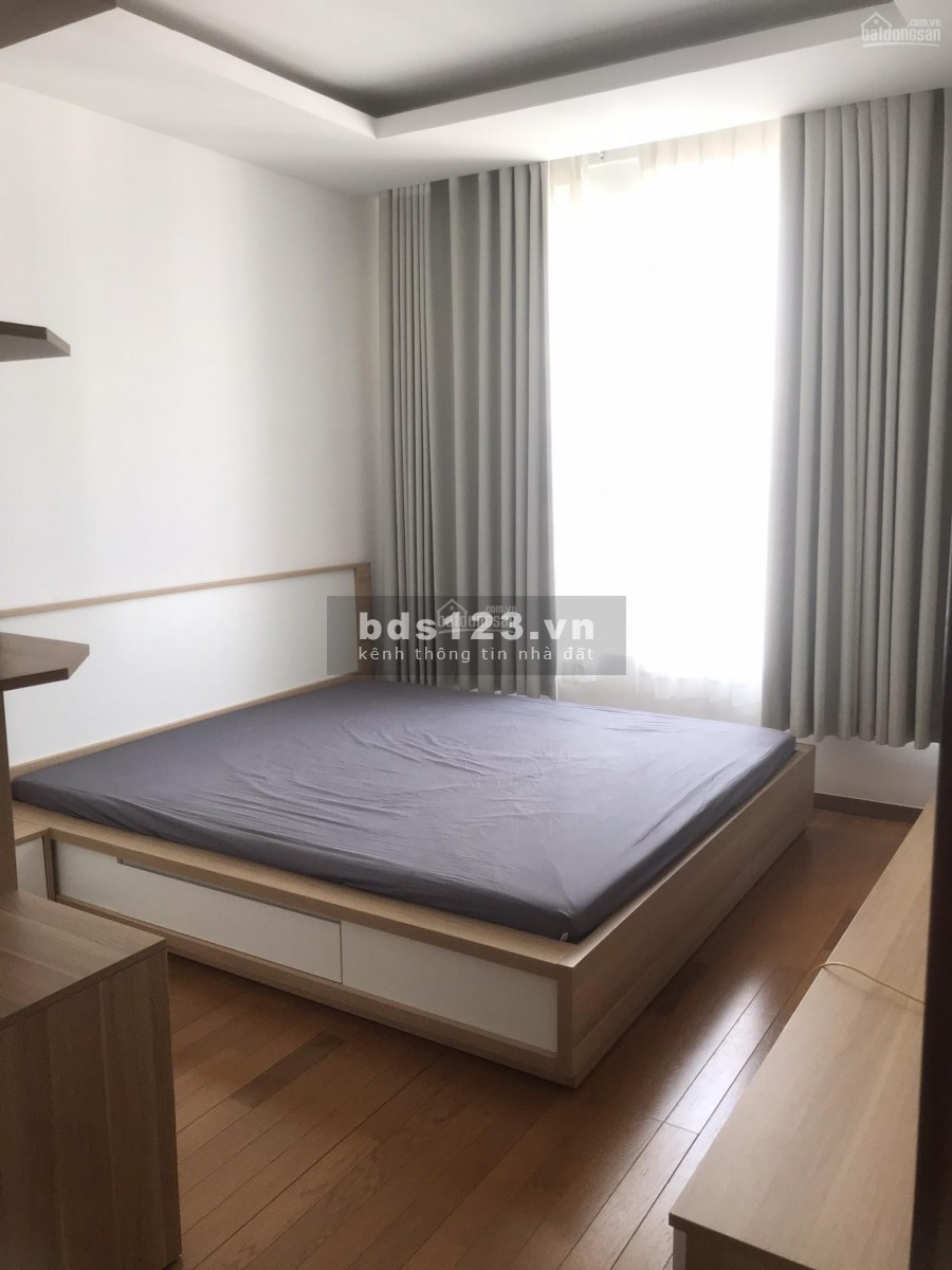 Có căn hộ 74m2, 2 PN, có sẵn nội thất, cc Sky Center, chính chủ cho thuê giá 16 triệu/tháng