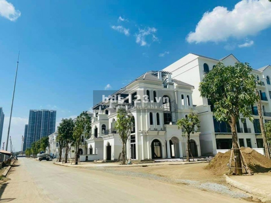 Shophouse Biệt Thự The Mahattan Clory gần bến du thuyền