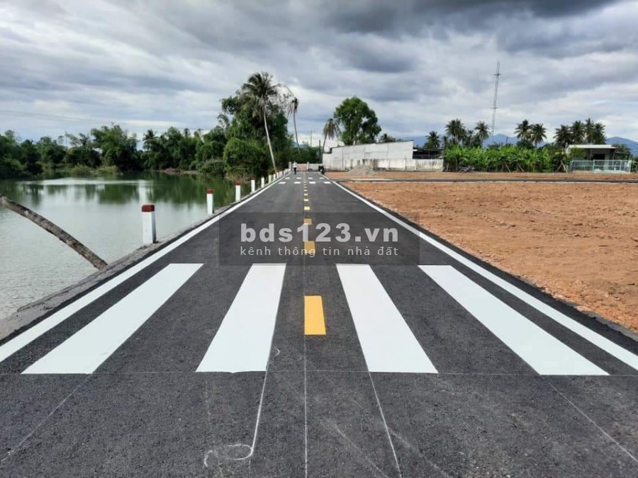 Chương trình tri ân khách hàng cuối năm! bán gấp lô đất view trực diện sông siêu rẻ!