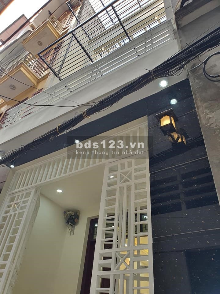 Bán nhà đẹp ở luôn 4 tầng x 52m2 tầng ngõ 1002 Láng giá 4,8 tỷ. LH 0912442669
