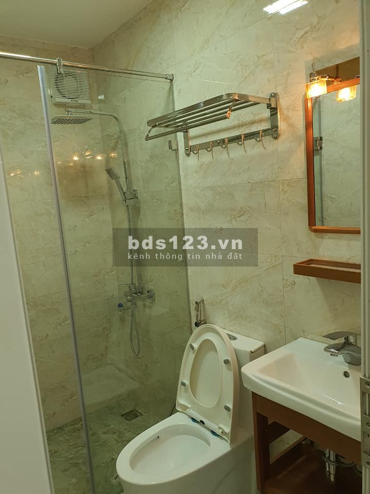 Bán nhà đẹp ở luôn 4 tầng x 52m2 tầng ngõ 1002 Láng giá 4,8 tỷ. LH 0912442669