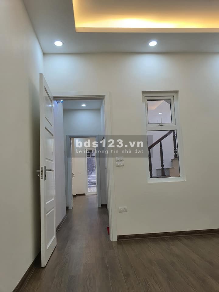 Bán nhà đẹp ở luôn 4 tầng x 52m2 tầng ngõ 1002 Láng giá 4,8 tỷ. LH 0912442669