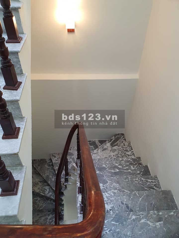 Bán nhà đẹp ở luôn 4 tầng x 52m2 tầng ngõ 1002 Láng giá 4,8 tỷ. LH 0912442669