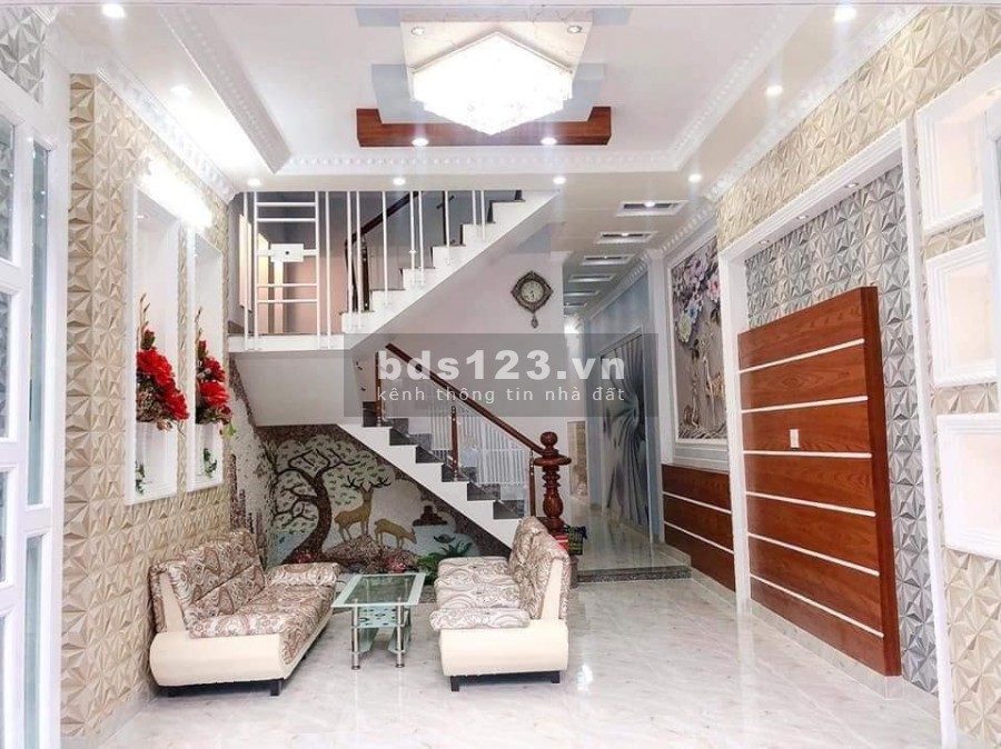 Cần bán gấp, căn nhà đường Hòa Hưng, DT45m2, Giá 5 tỷ