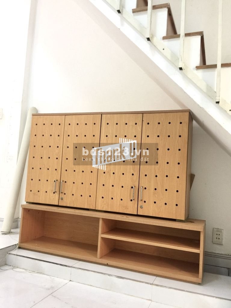 Cho thuê nhà 1 trệt 1 lầu 2 PN DT 3.2x10m, nội thất đầy đủ, đường Nguyễn Văn Trỗi, P. 5, Phú Nhuận
