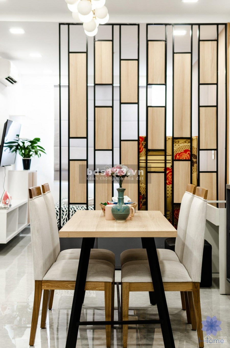 Căn hộ chính chủ rộng 53m2, 2 PN, có nội thất, cc The Botanica, giá 13 triệu/tháng, LHCC