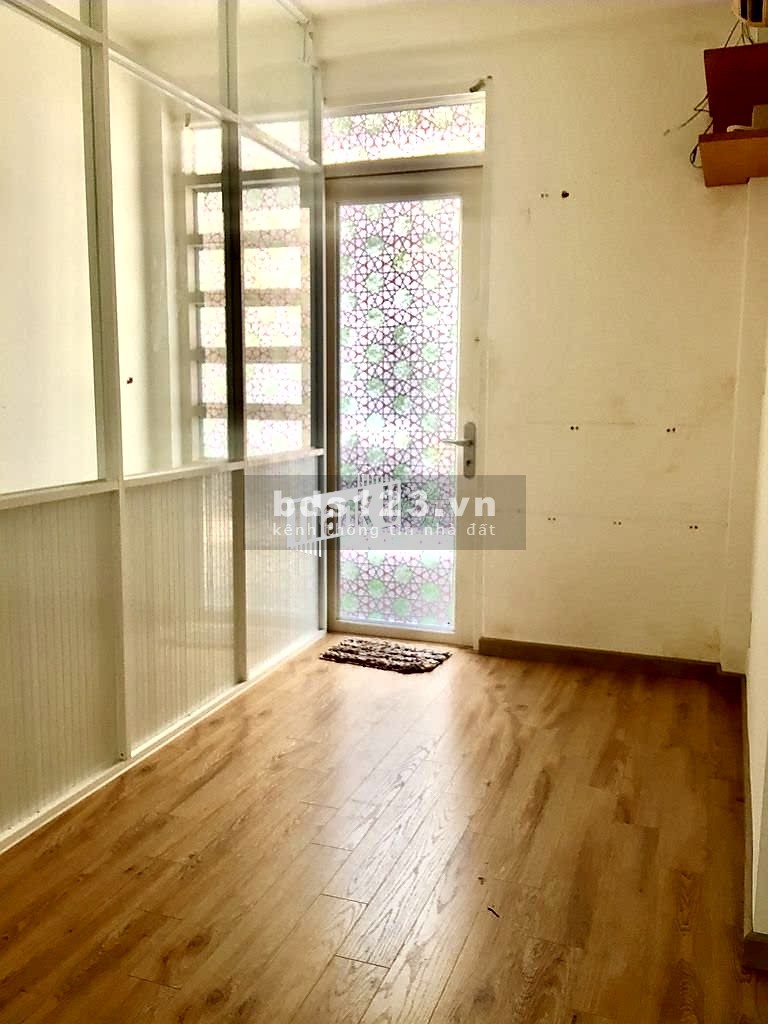 Cho thuê nhà 1 trệt 1 lầu 2 PN DT 3.2x10m, nội thất đầy đủ, đường Nguyễn Văn Trỗi, P. 5, Phú Nhuận