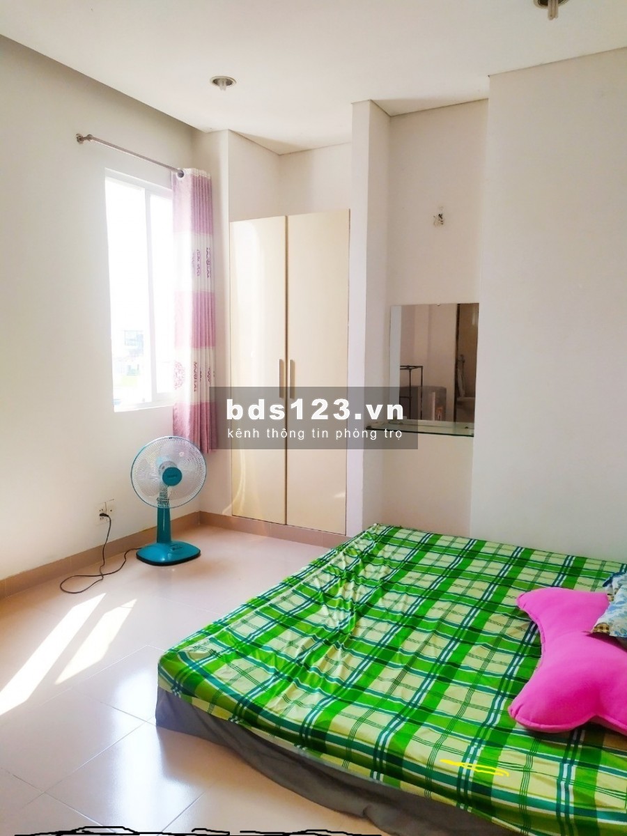 Phòng trọ Quận 5 lầu 2 thang bộ