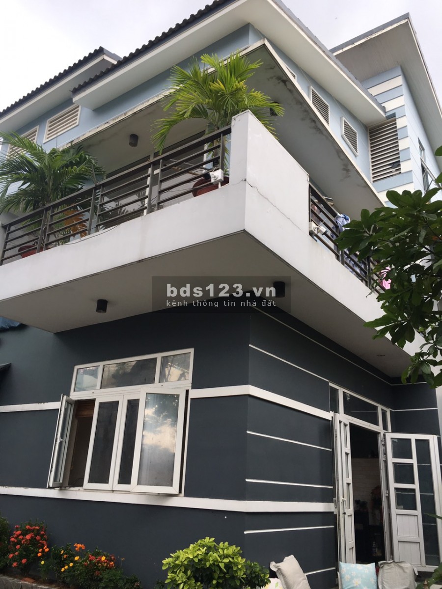 BÁN GẤP NHÀ HXH ĐƯỜNG CÁCH MẠNG THÁNG 8 QUẬN 10, DT 8x20 4 TẦNG GIÁ 12.5 TỶ