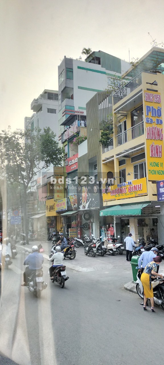Bán Nhà Phạm Văn Hai .P3.Tân Bình Giá Rẻ, 30 m2, 3 Lầu, 3 Phòng ngủ.
