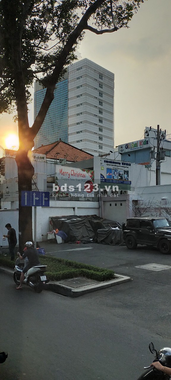Bán Nhà Phạm Văn Hai .P3.Tân Bình Giá Rẻ, 30 m2, 3 Lầu, 3 Phòng ngủ.