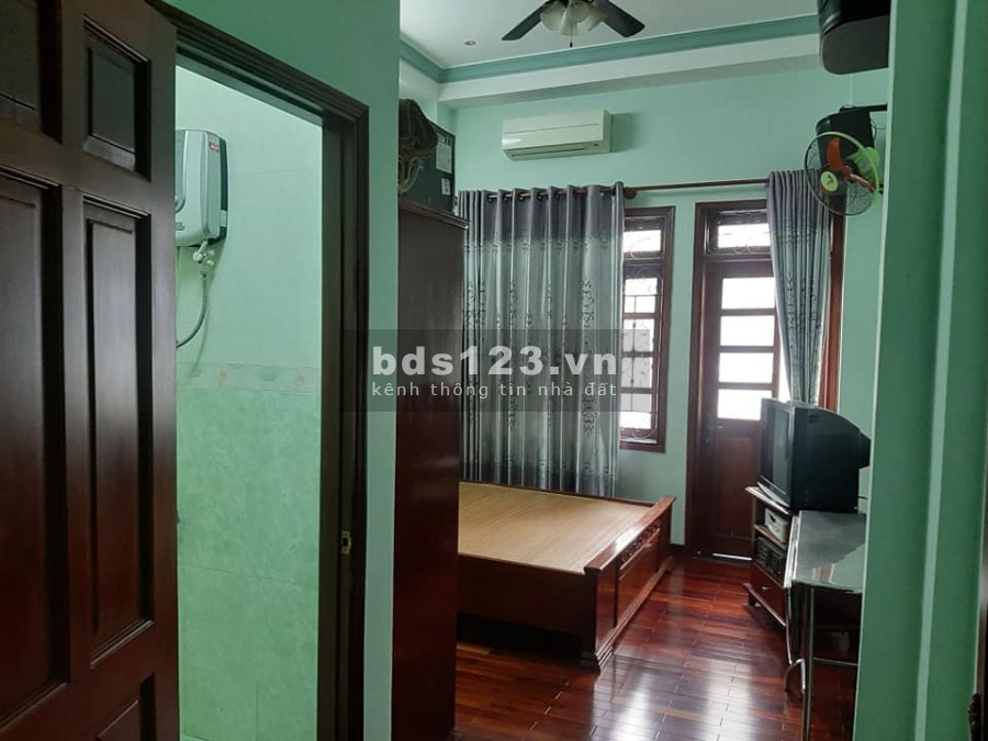 Bán gấp nhà đường Cách Mạng Tân Thành Tân Phú 60m2 giá 3.95 tỷ