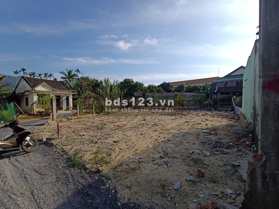 HOT HOT “Khai xuân” Chính Chủ Bán 1 lô Duy Nhất 129m2 chỉ 570tr tại Diên Phú
