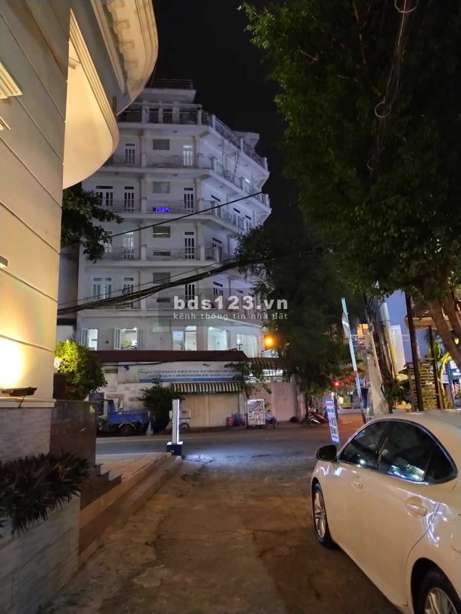 Bán Nhà Nguyễn Bặc Phường 3 có 4 Lầu , 44m2, 5 Phòng Ngủ. Giá Rẻ.