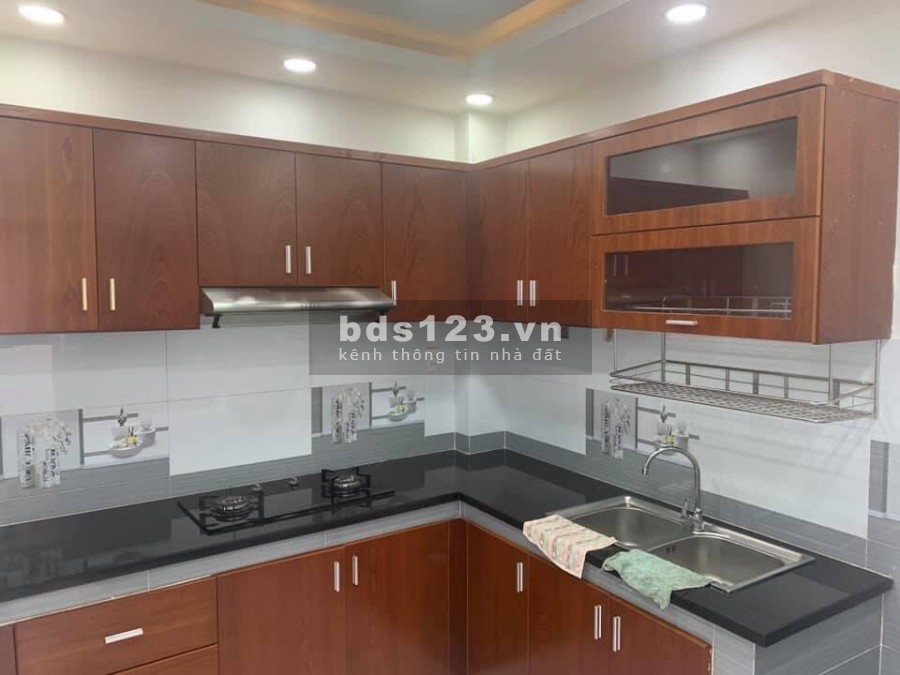 Khai lộc đầu năm nhà giá rẻ đón tết nhà như MT gần TT Q10, Lý Thường Kiệt,chỉ hơn 15tỷ.0909484131