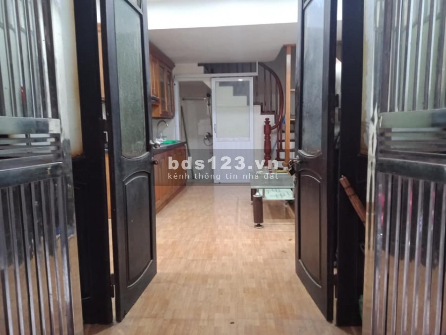 Nhà tôi ở quận Ba Đình, giá rẻ giật mình chờ khách hữu duyên