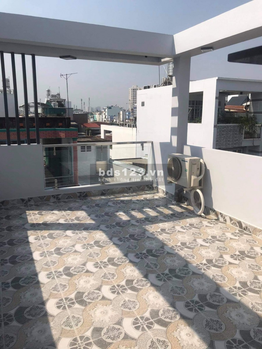Bán gấp nhà Quận 11, Lạc Long Quân, HXH, 48 m2, 4 tầng chỉ 6 tỷ 6