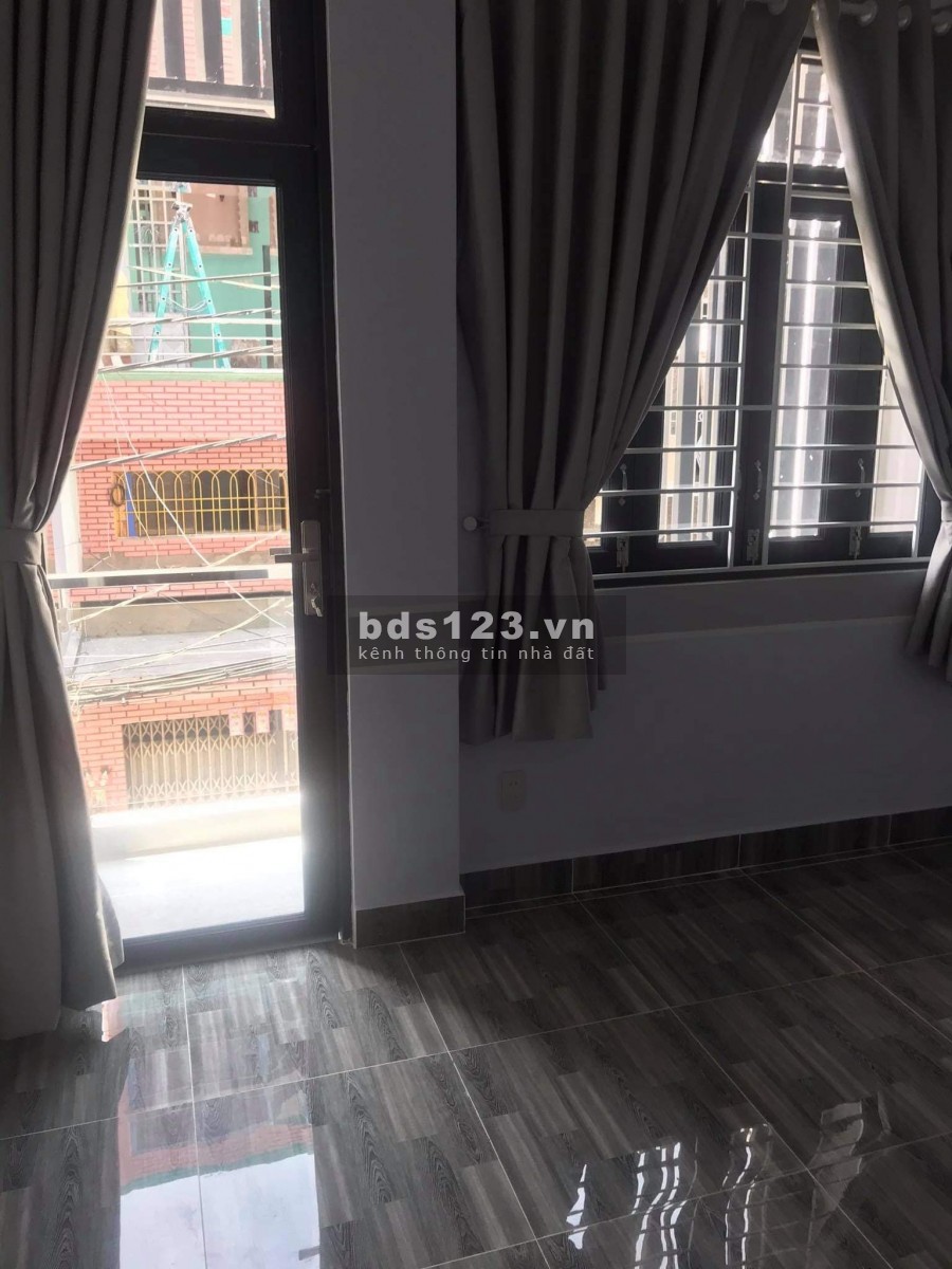 Bán gấp nhà Quận 11, Lạc Long Quân, HXH, 48 m2, 4 tầng chỉ 6 tỷ 6
