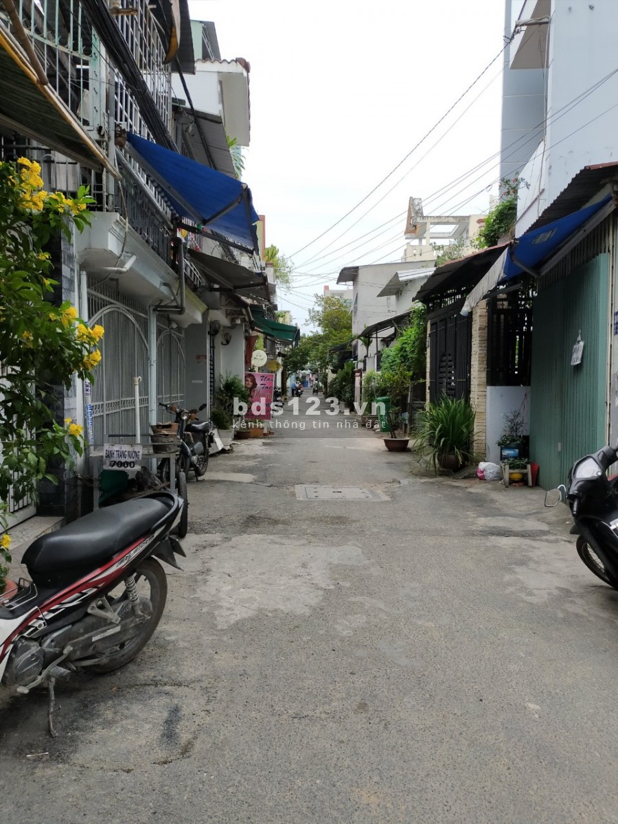 BÁN GẤP NHÀ GẦN CHỢ PHẠM VĂN BẠCH, HẺM XE HƠI THÔNG, 63M2,…