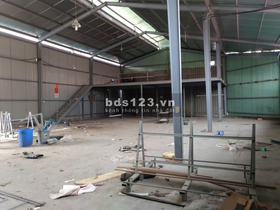Cho thuê 400m tại Vân Canh, mặt đường 70 đông xe ô tô qua lại, đã có văn phòng