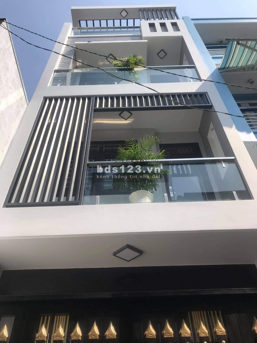 Bán gấp nhà Quận 11, Lạc Long Quân, HXH, 48 m2, 4 tầng chỉ 6 tỷ 6