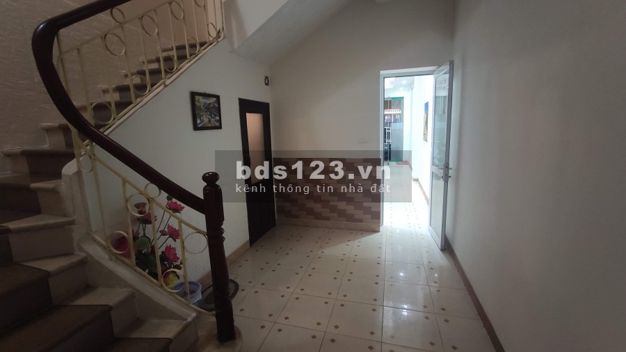 Chính chủ cho thuê nhà, thiết kế tầng 1-2 làm văn phòng, hiện đại, tiện nghi