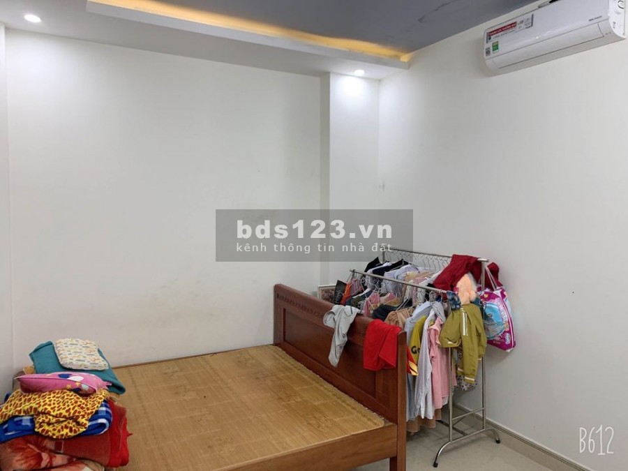 Bán nhà Nguyễn Thị Nhỏ, Tân Bình 30m2_ 1T2L tặng nội thất