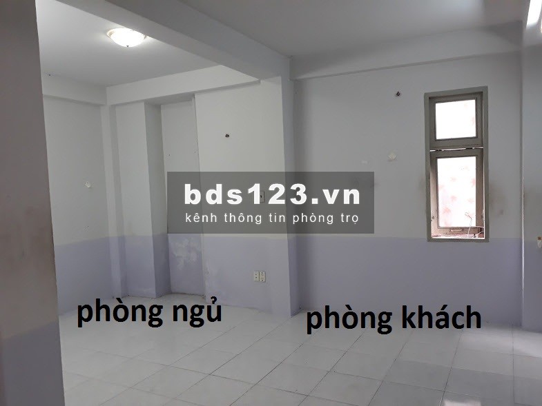 CHO NAM THUÊ PHÒNG 40m2 .(hiện nay tôi còn 1 phòng trọ tại q4) giá thuê 3tr 1 tháng. Phòng rộng sạch đẹp