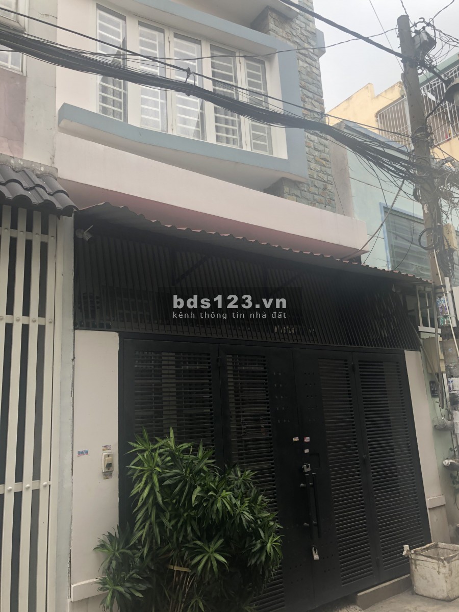 Cho thuê nhà 4x12m, 1 Trệt, 2L, 1ST, 2PN, 1PLV, 4WC, Hẻm xe hơi, Full nội thất, Camera an ninh