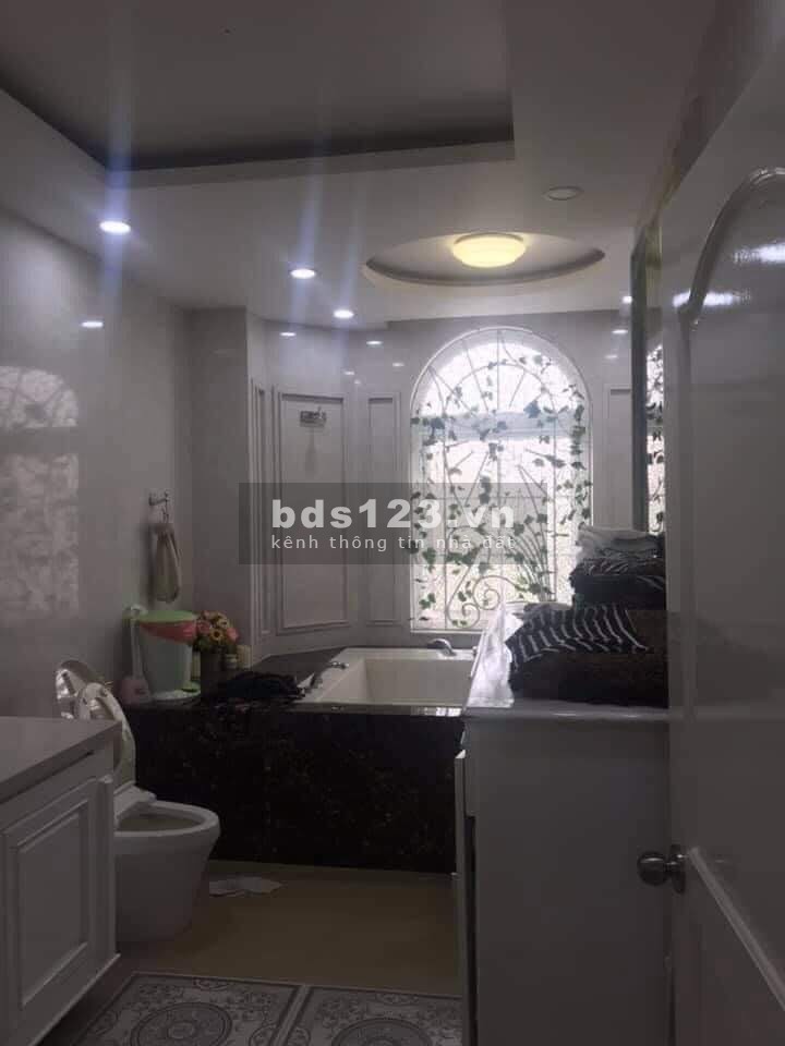 BÁN BIỆT THỰ, MẶT TIỀN, THANG MÁY, DT 160M2, CAO LỖ QUẬN 8, CHỈ 26.9 TỶ.